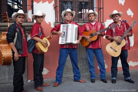 Rudy Giron: AntiguaDailyPhoto.com &emdash; Street Portrait of Nicaraguan Group Tapacali