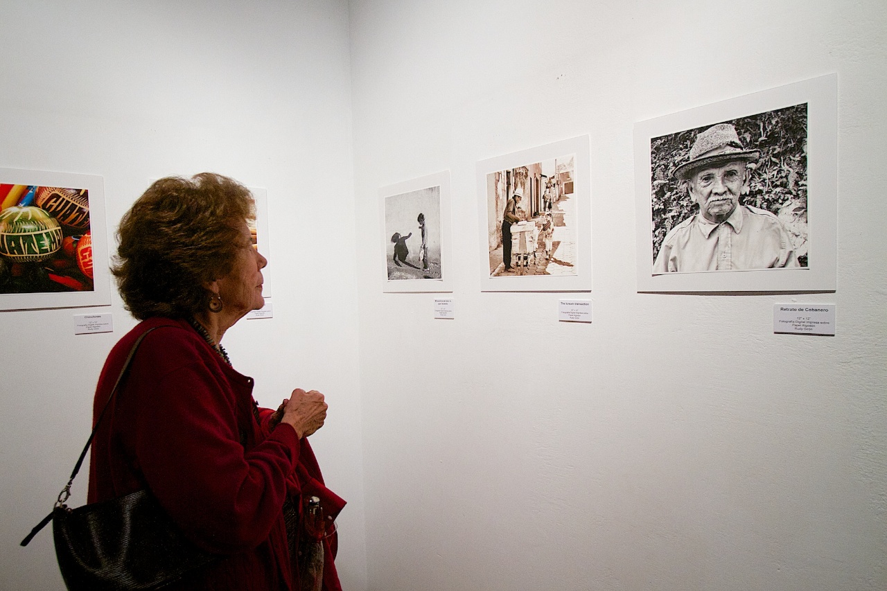 Resumen fotográfico de la inauguración de la exposición #Guategrams en Antigua Guatemala