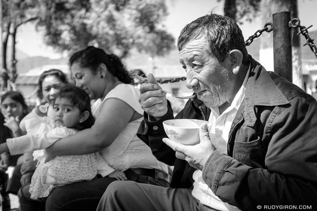 Snacking with the family at the atrium of Iglesia de La Merced, Antigua Guatemala