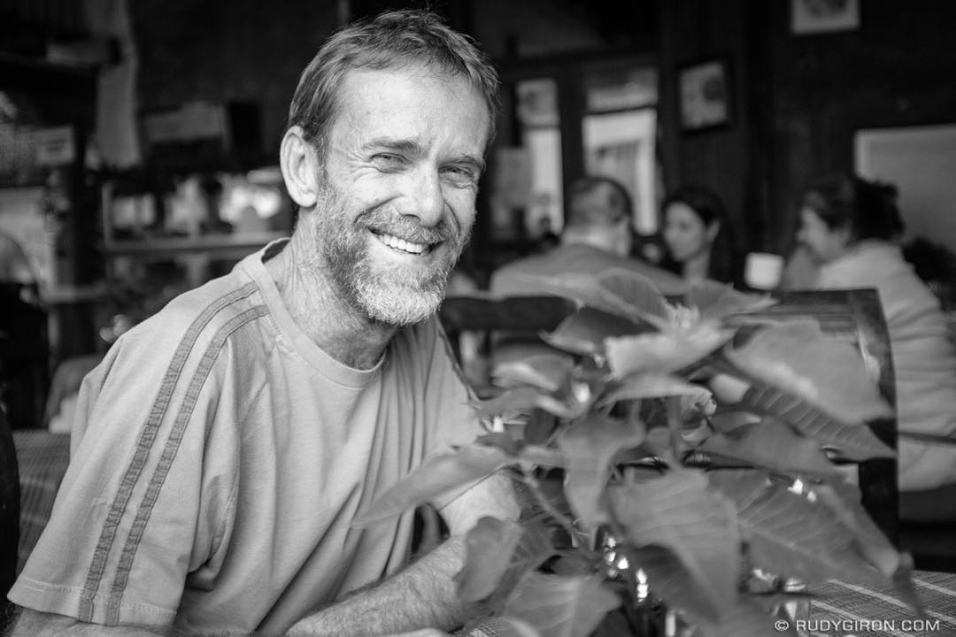 El Viejo Café Makes Me Happy — An Impromptu Street Portrait of Pedro Berwian